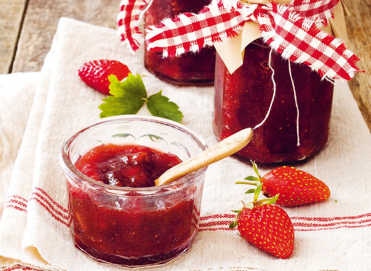 Confiture Fraises Rhubarbe La Vanille Bourbon Femininbio