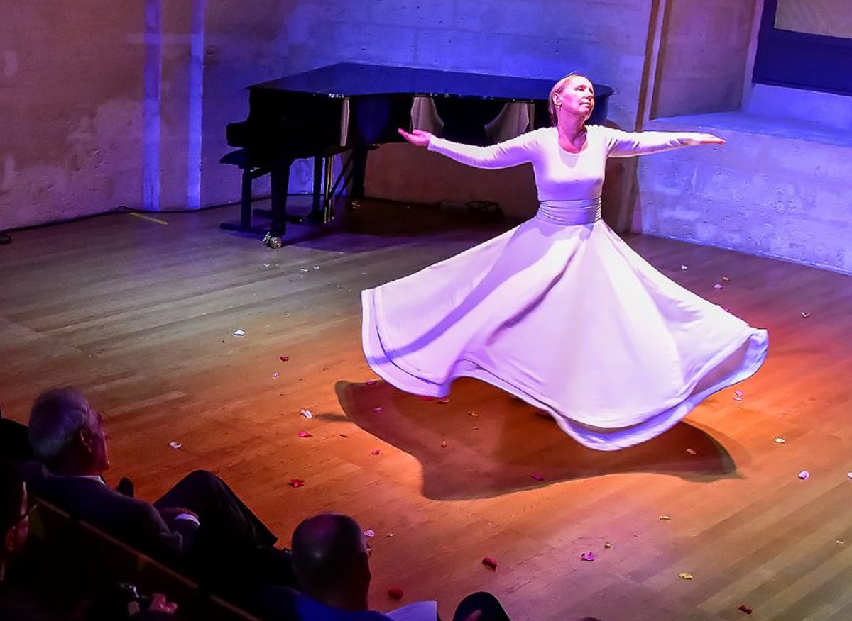 Danse Du Samâ Le Tournoiement Sacré Des Derviches Femininbio 