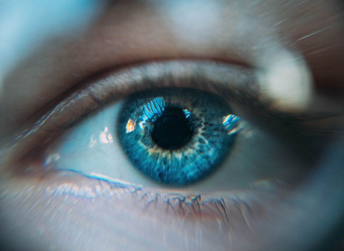 Lumière bleue : le danger des écrans sur nos yeux