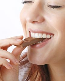 femme minceur régime manger gourmande chocolat 