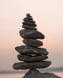 pierres équilibre