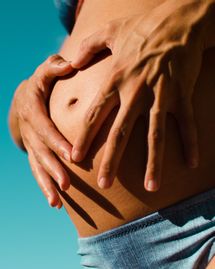 Shiatsu : 9 postures pour diminuer les douleurs pendant la grossesse