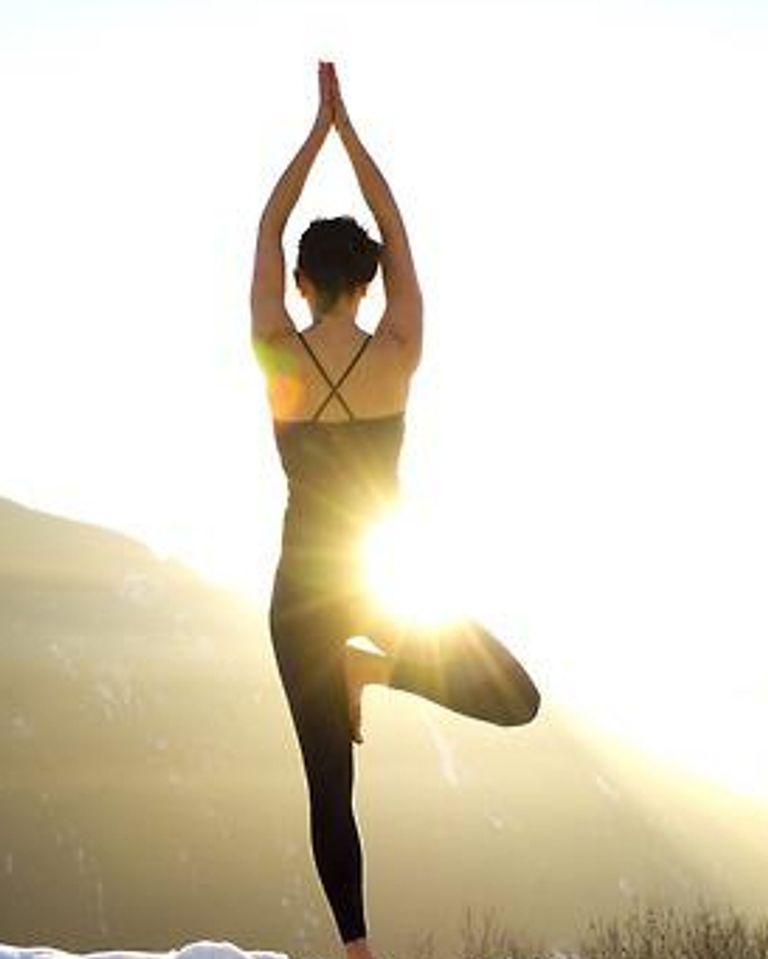 Yoga : salutation au soleil - FemininBio