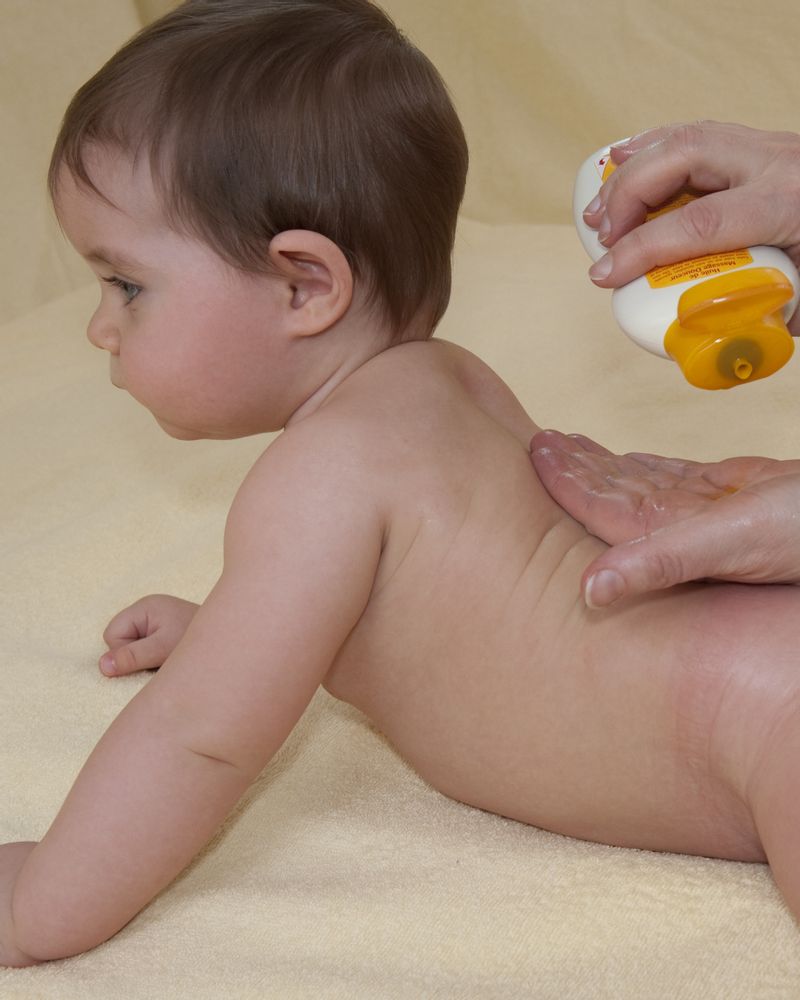 Massage dos bébé weleda 