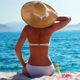 femme plage soleil crème chapeau