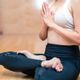 Femme posture yoga